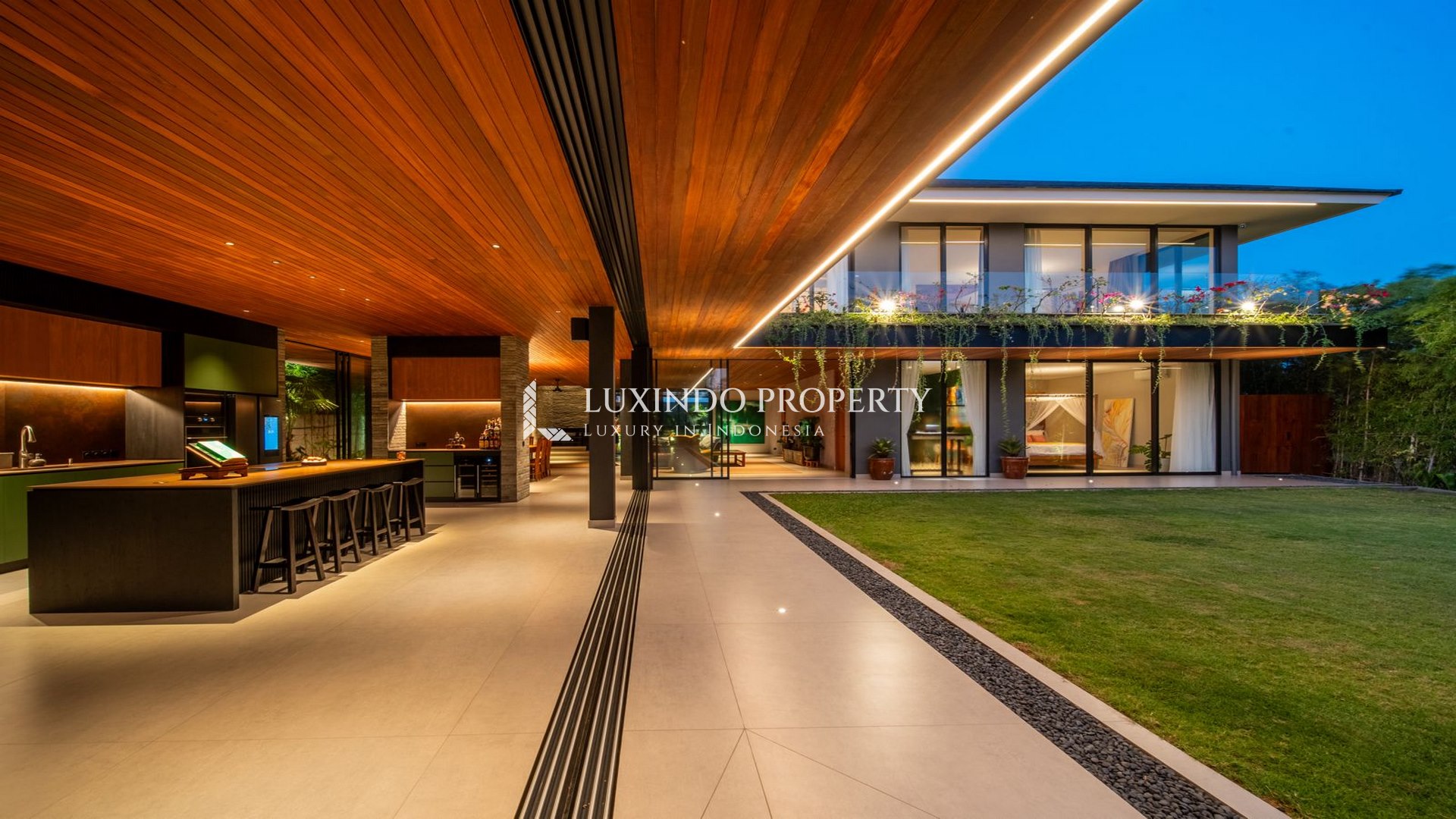 SANUR - EXQUISITE FAMILY HOME BUILT WITH UNMATCHED LUXURY AND QUALITY (LHV866)
